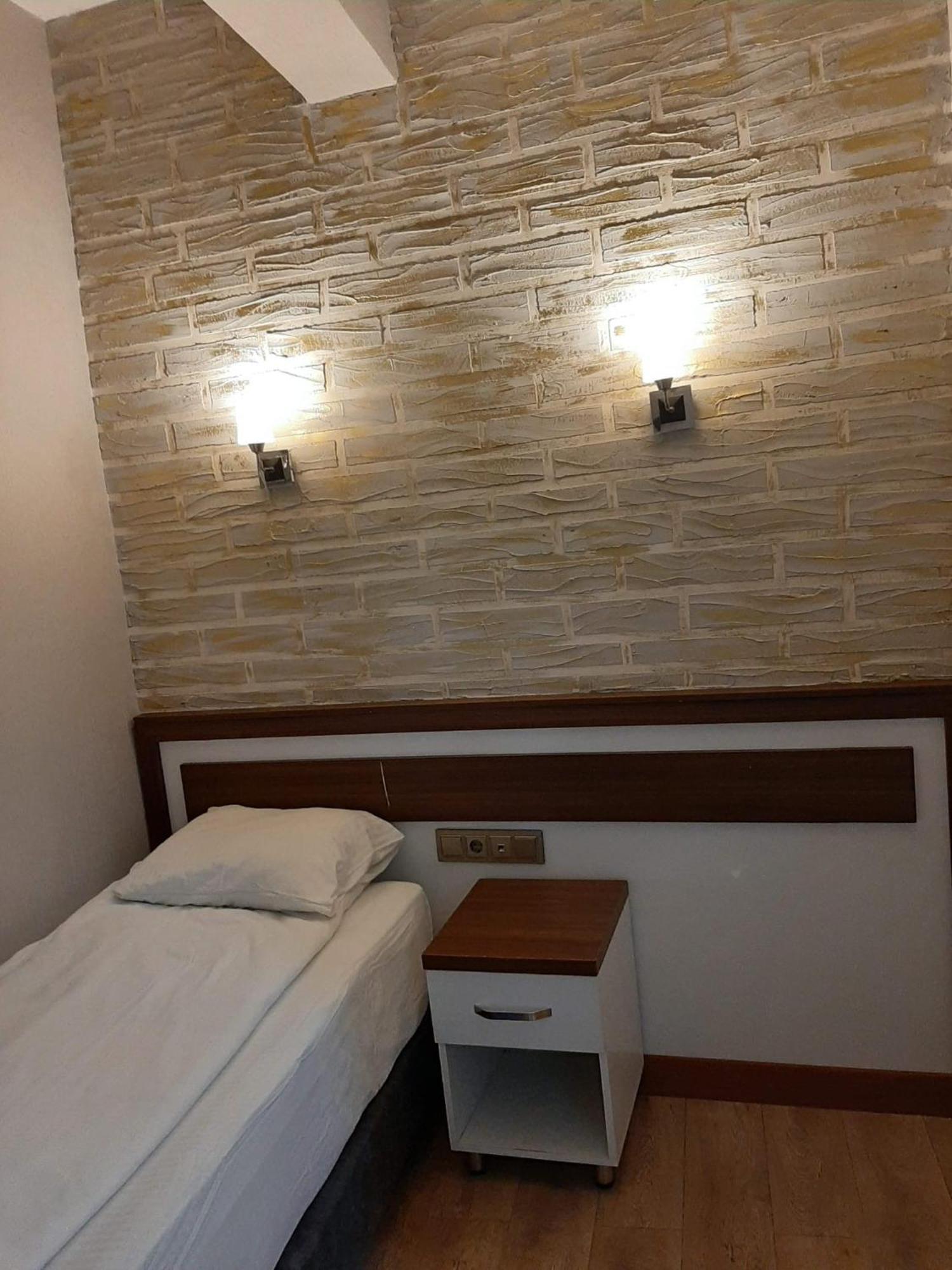 كارس Hotel Kafkasya المظهر الخارجي الصورة